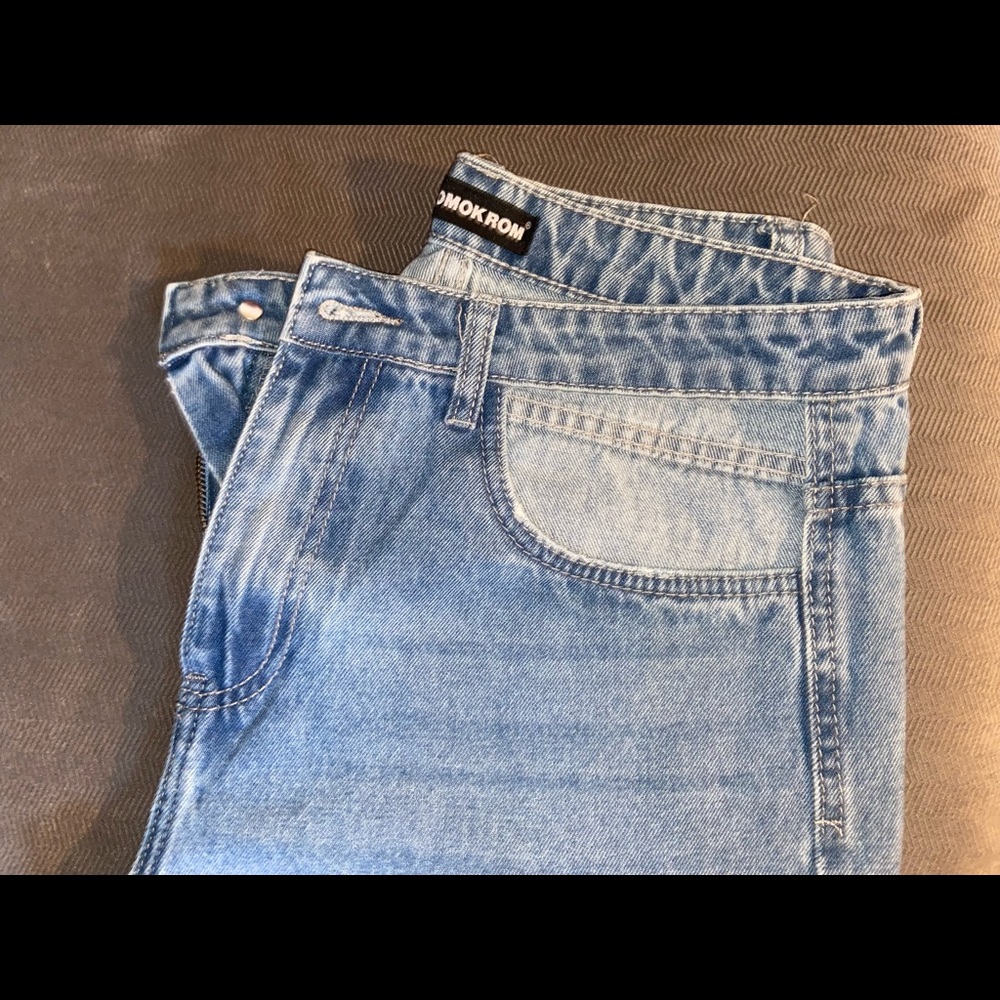Momokrom cut out pocket mom jean in a UK 12 and 14